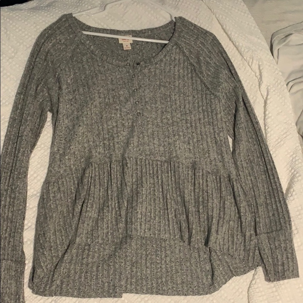 Grey long sleeved shirt